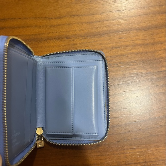 Louis Vuitton Vernis Zippy Wallet - Picture 5 of 9